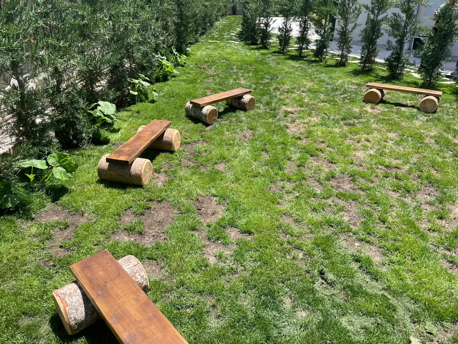 Açı Eryaman Koleji – Garden & Nature – Wooden log benches