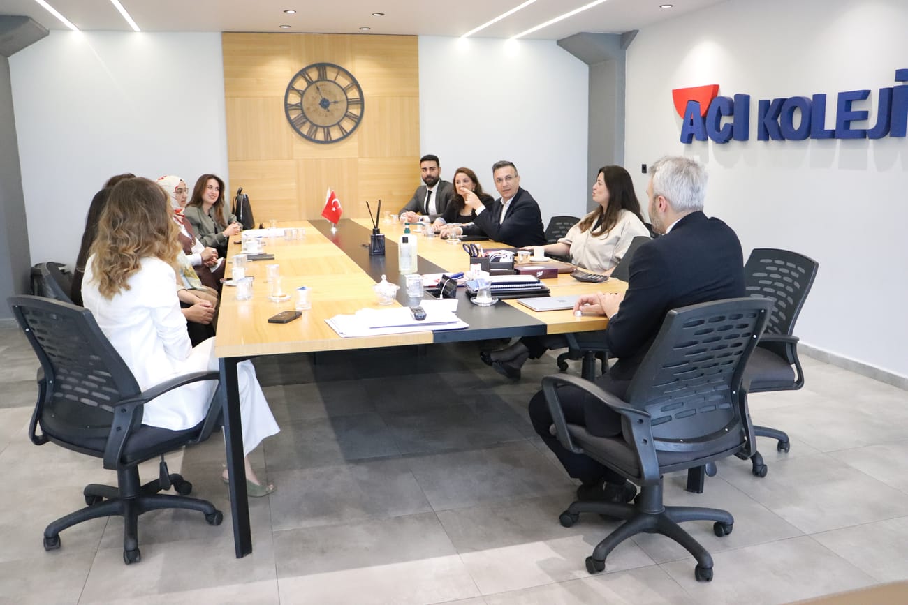 Partnership discussion held in the Açı College meeting room